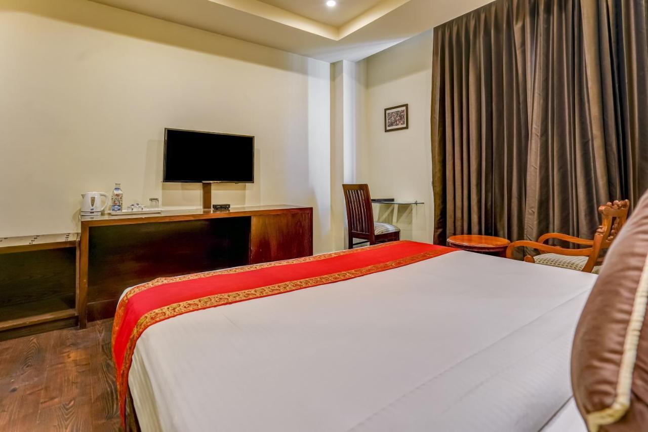 Townhouse 552Hotel Royal Court ג'לנדהר מראה חיצוני תמונה