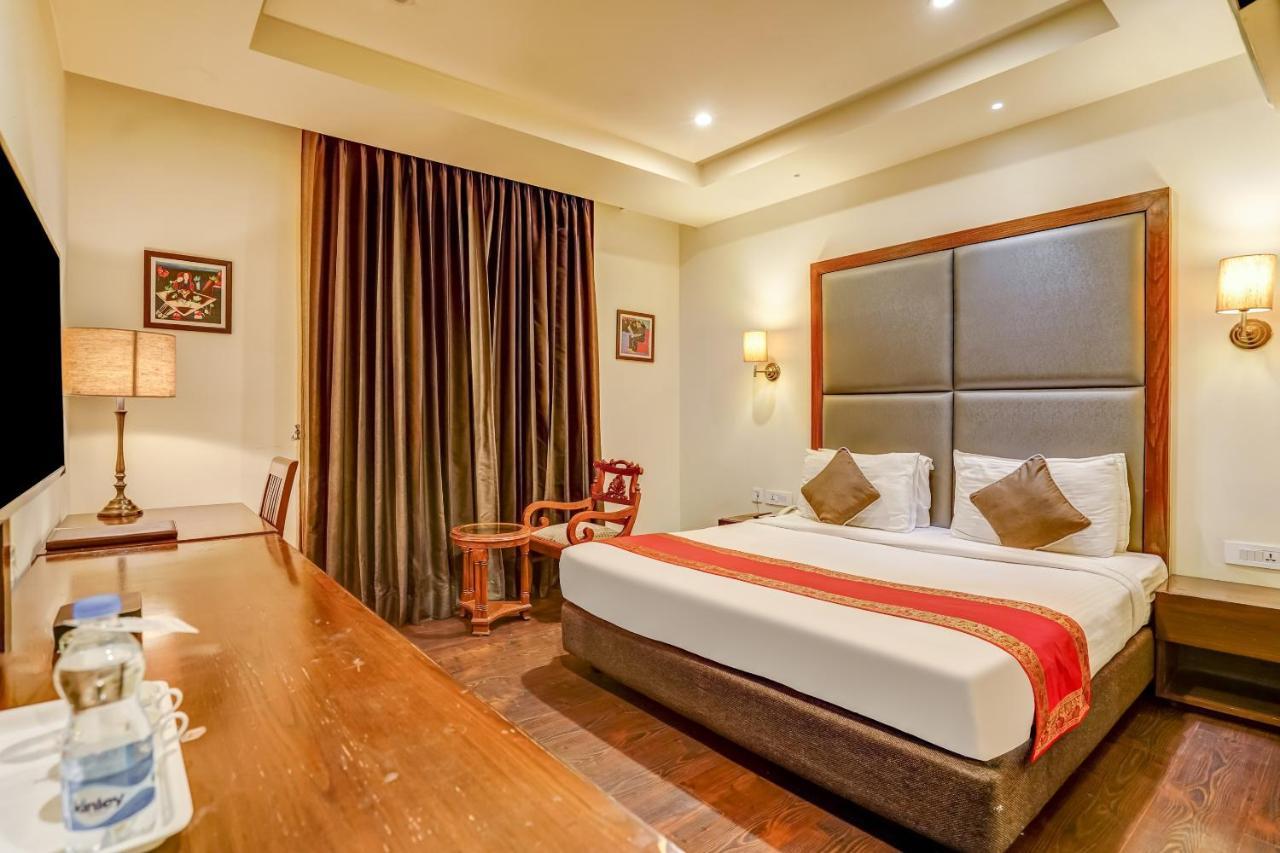 Townhouse 552Hotel Royal Court ג'לנדהר מראה חיצוני תמונה